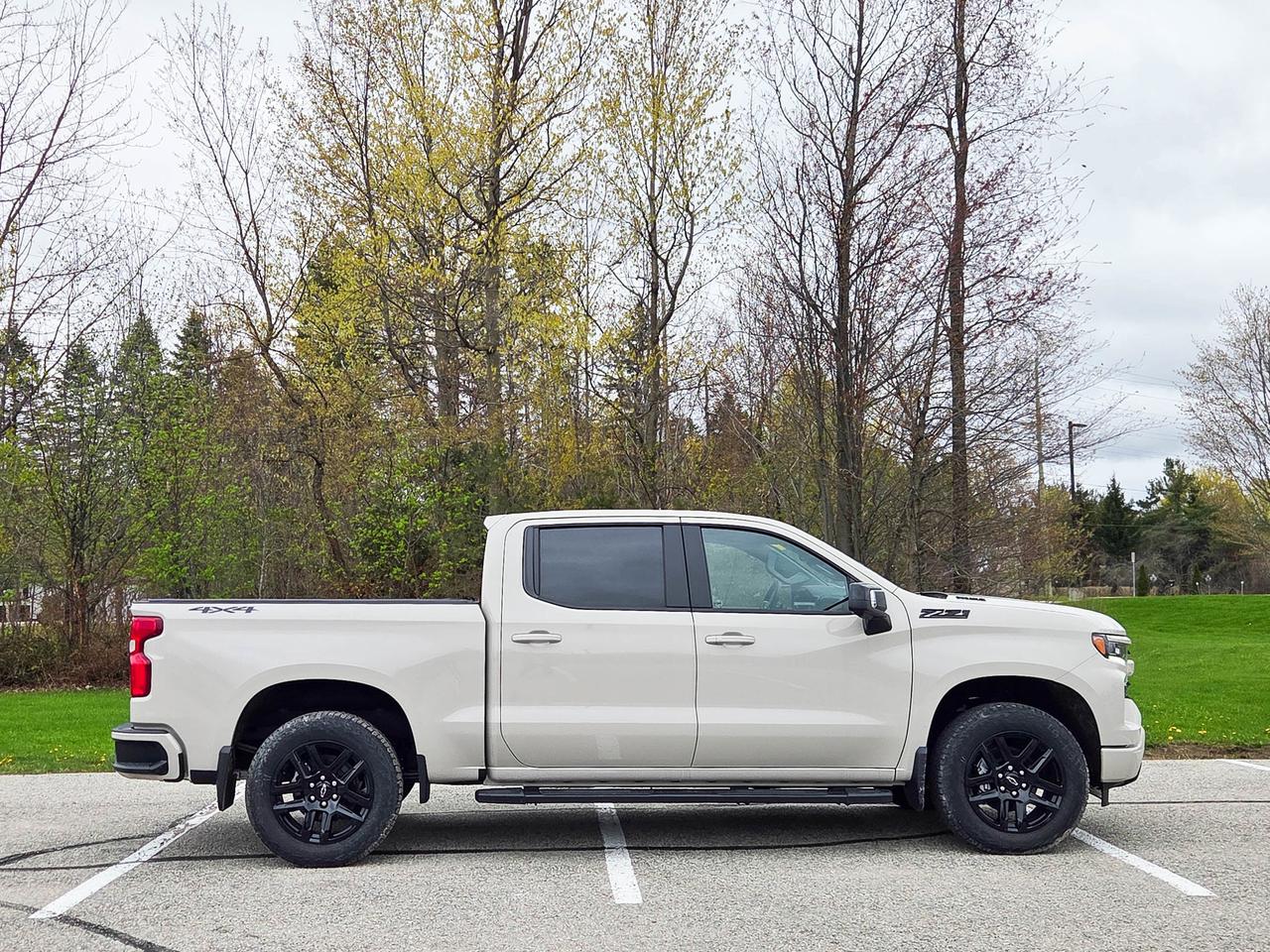 2026 Chevrolet Silverado 1500 RST Photo2