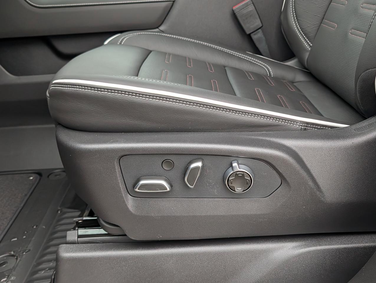 2026 GMC Sierra 1500 AT4X Photo