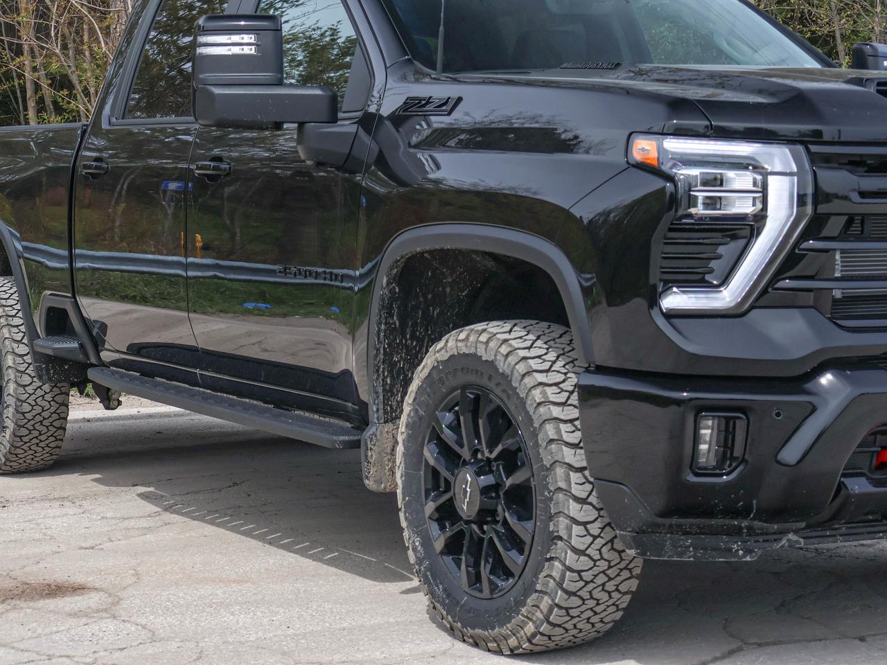 2026 Chevrolet SILVERADO 2500HD LT Photo3