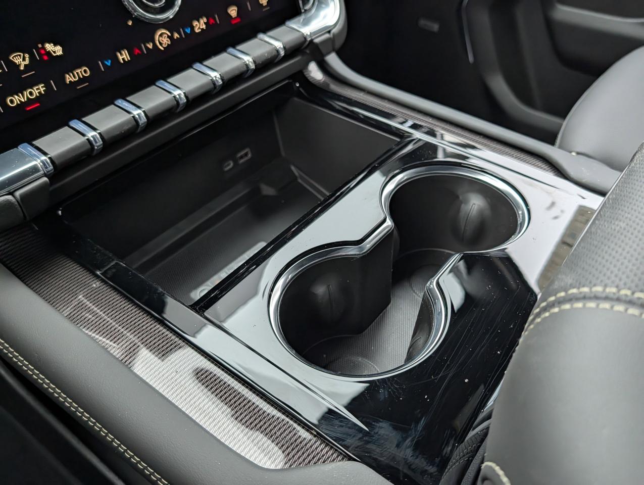 2026 GMC Yukon Elevation Photo