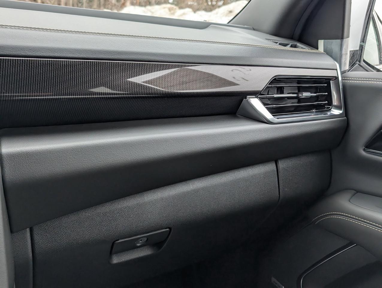 2026 GMC Yukon Elevation Photo