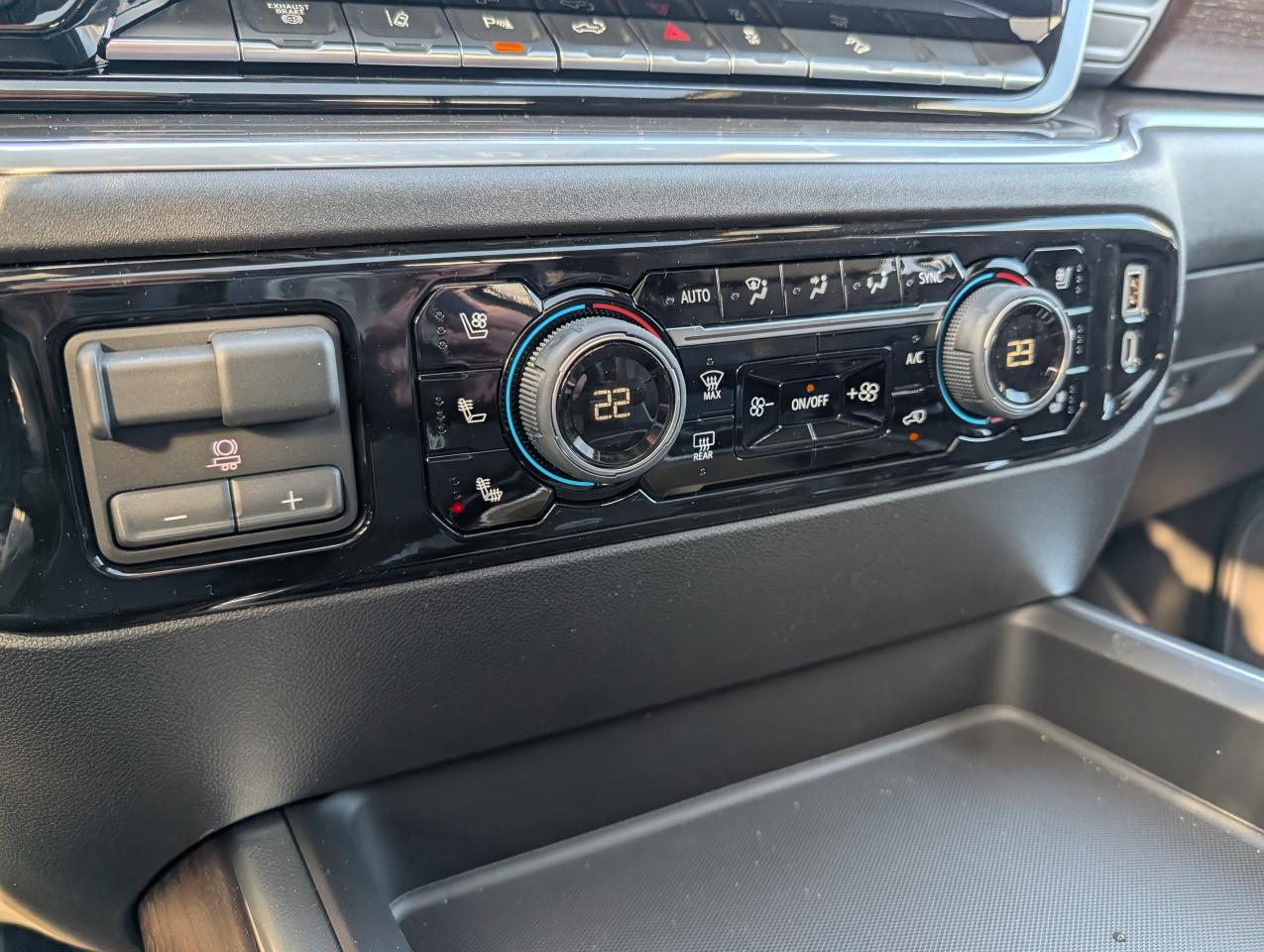 2026 Chevrolet SILVERADO 2500HD High Country Photo