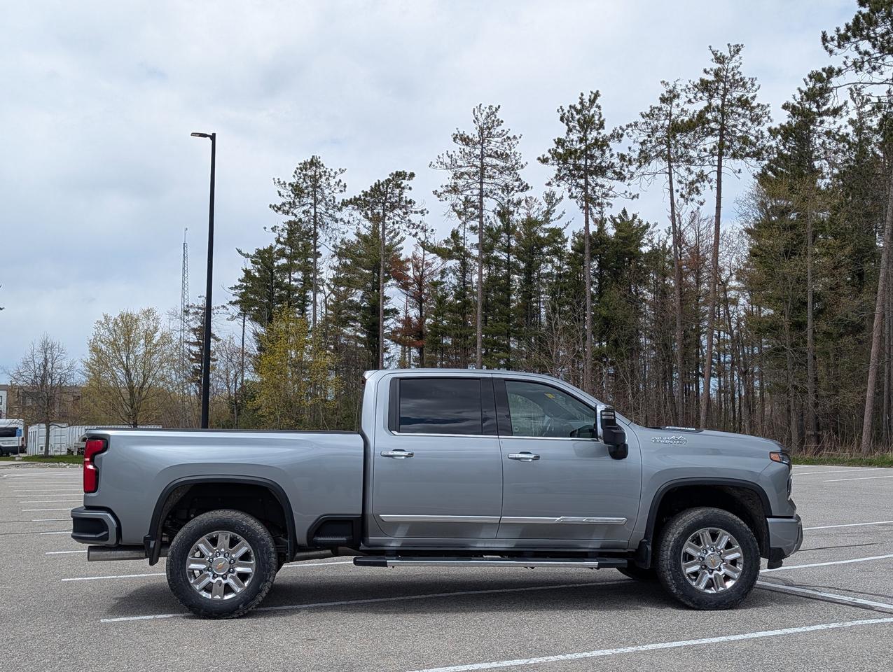 2026 Chevrolet SILVERADO 2500HD High Country Photo