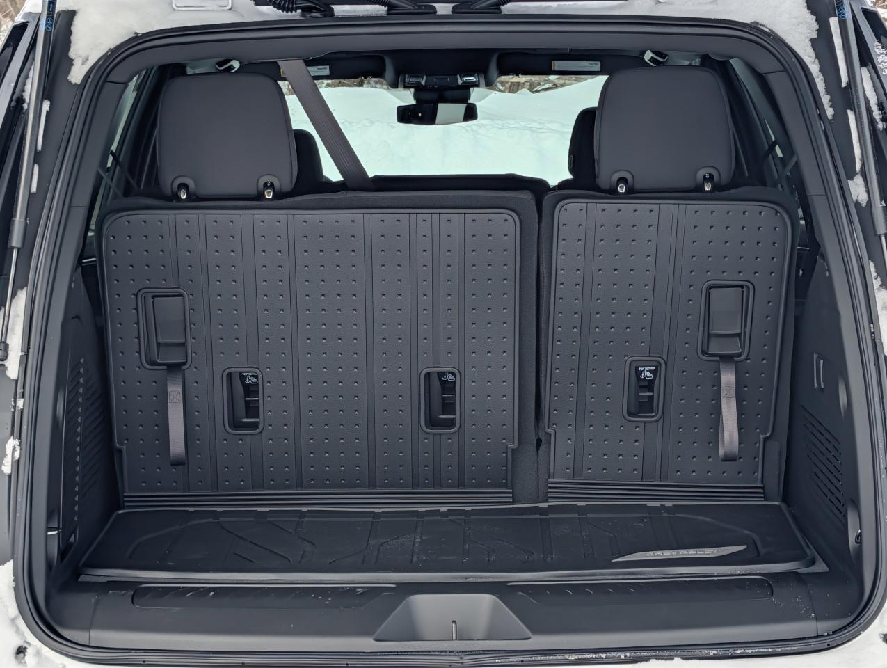 2026 Chevrolet Tahoe LS Photo