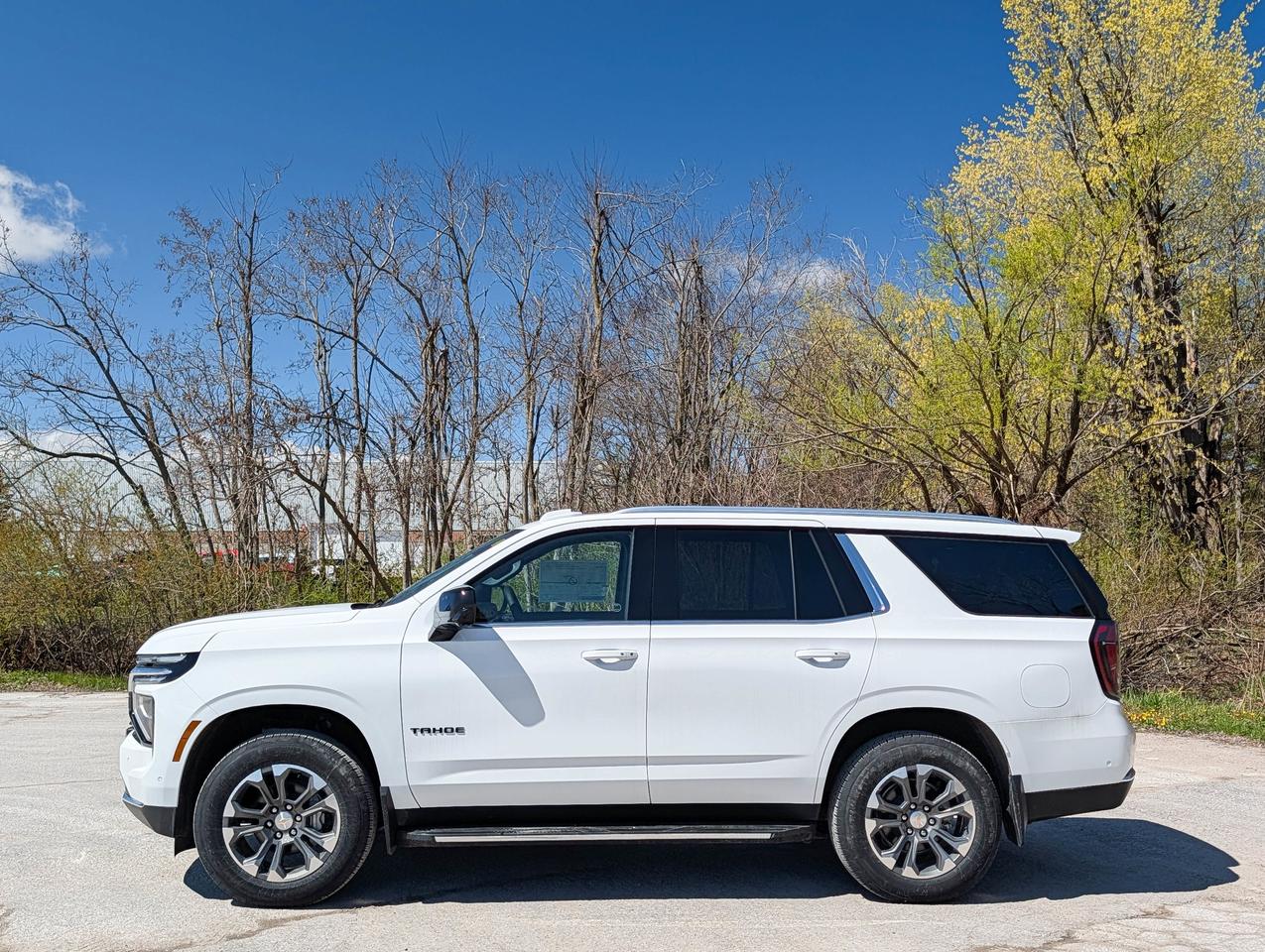 2026 Chevrolet Tahoe LS Photo4