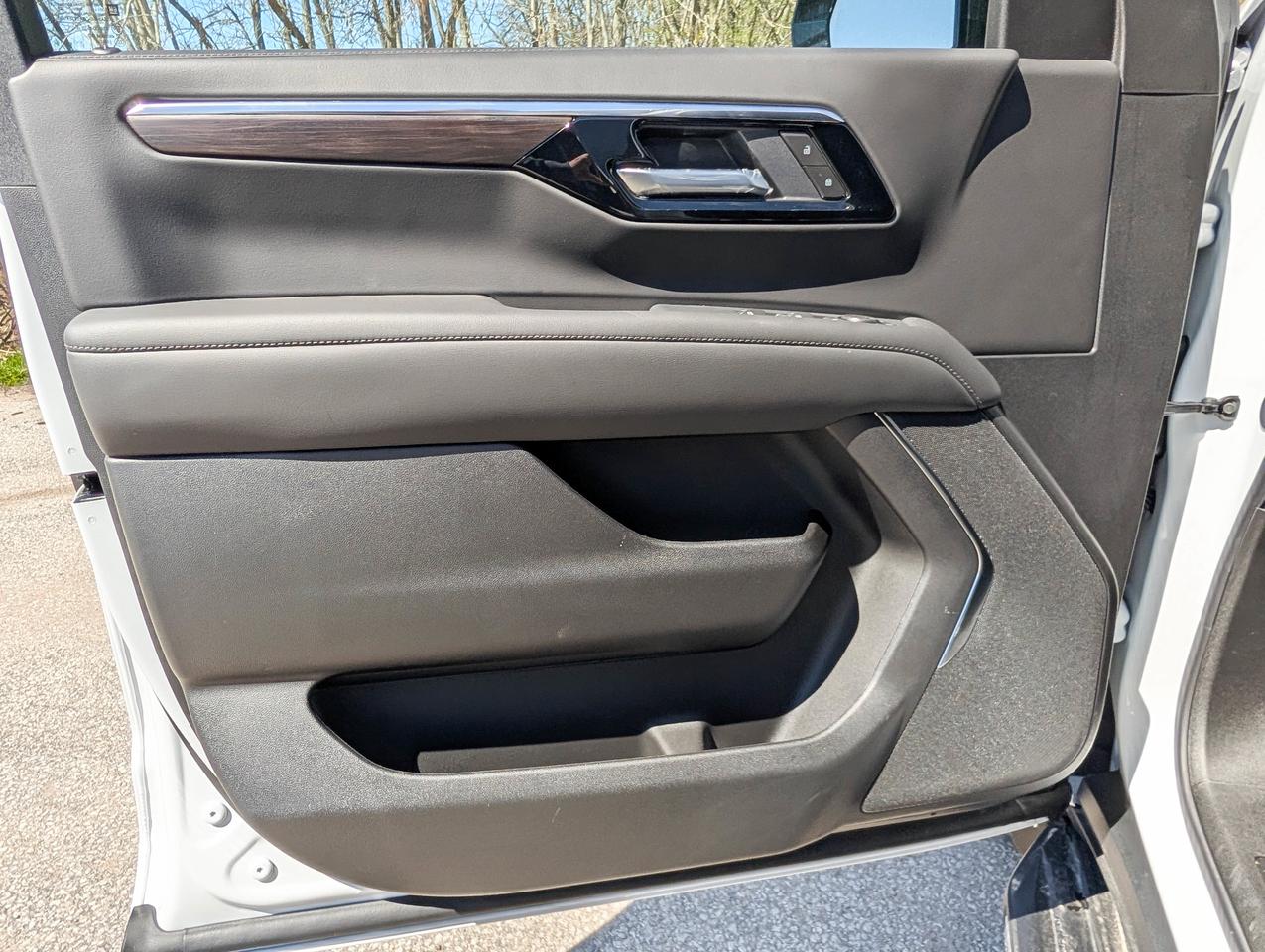 2026 Chevrolet Tahoe LS Photo