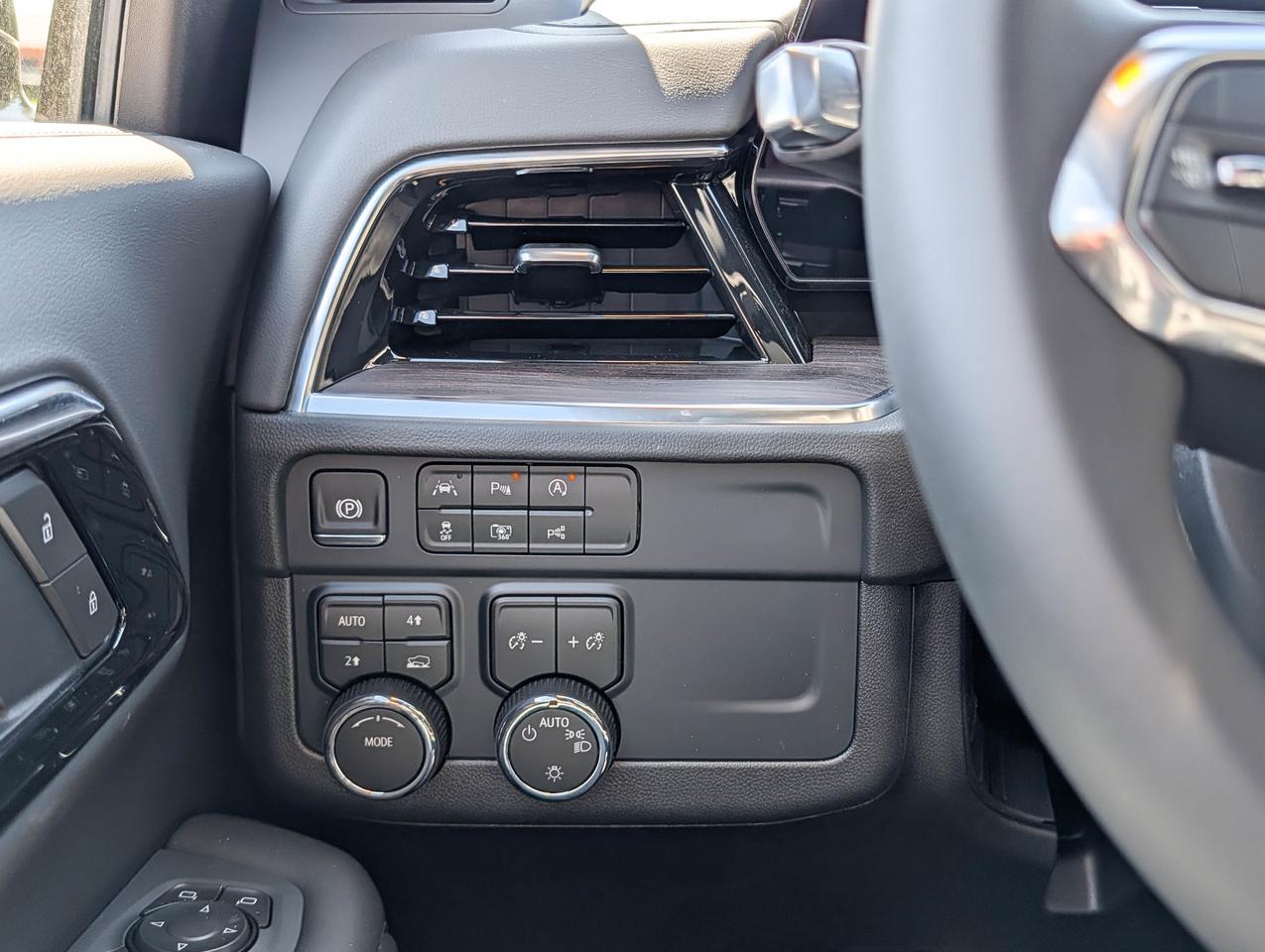 2026 Chevrolet Tahoe LS Photo