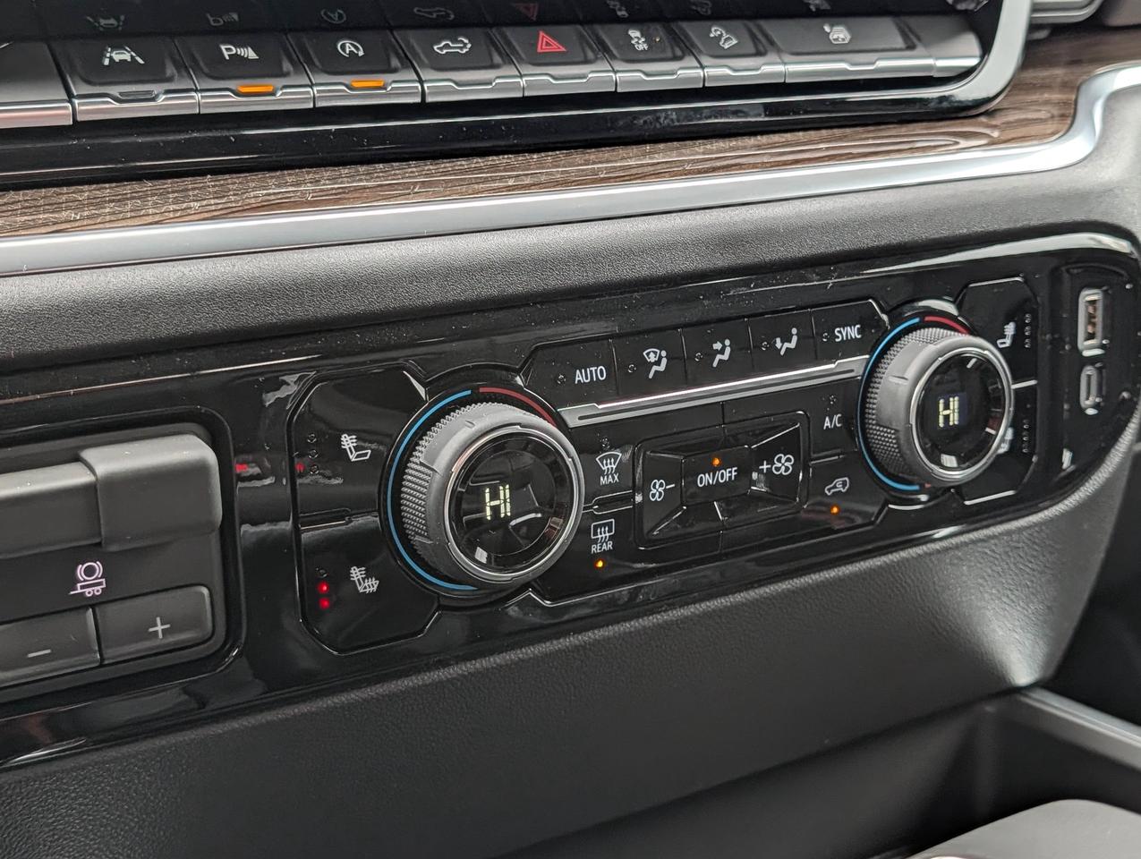 2026 Chevrolet Silverado 1500 RST Photo