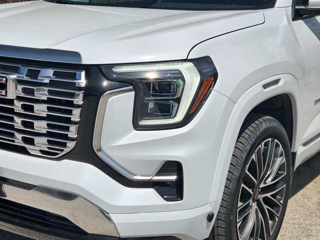 2026 GMC Terrain AWD Denali Photo