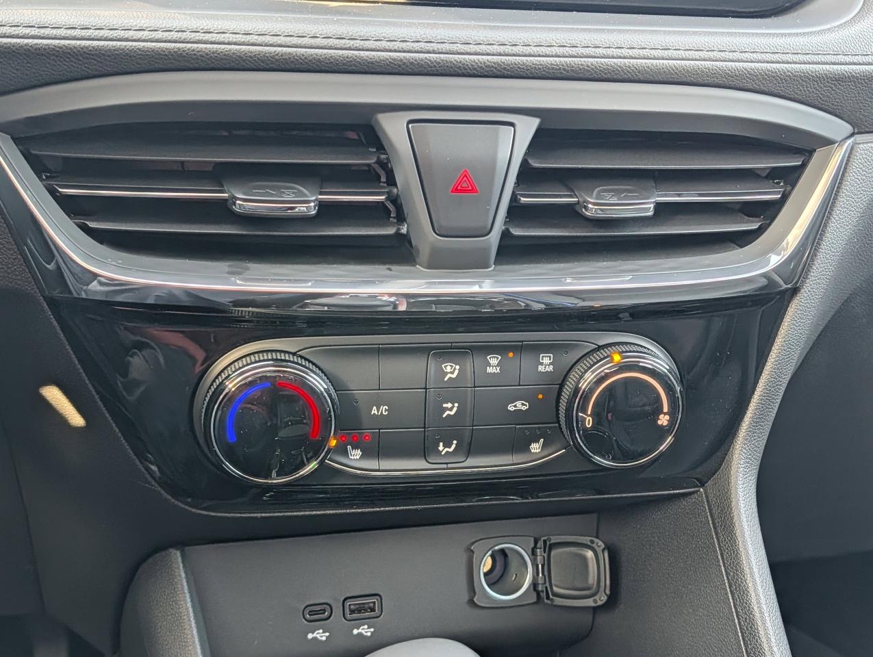 2026 Buick Encore GX Sport Touring Photo