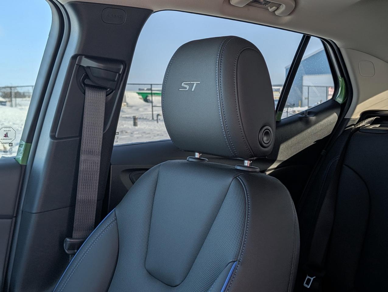 2026 Buick Encore GX Sport Touring Photo