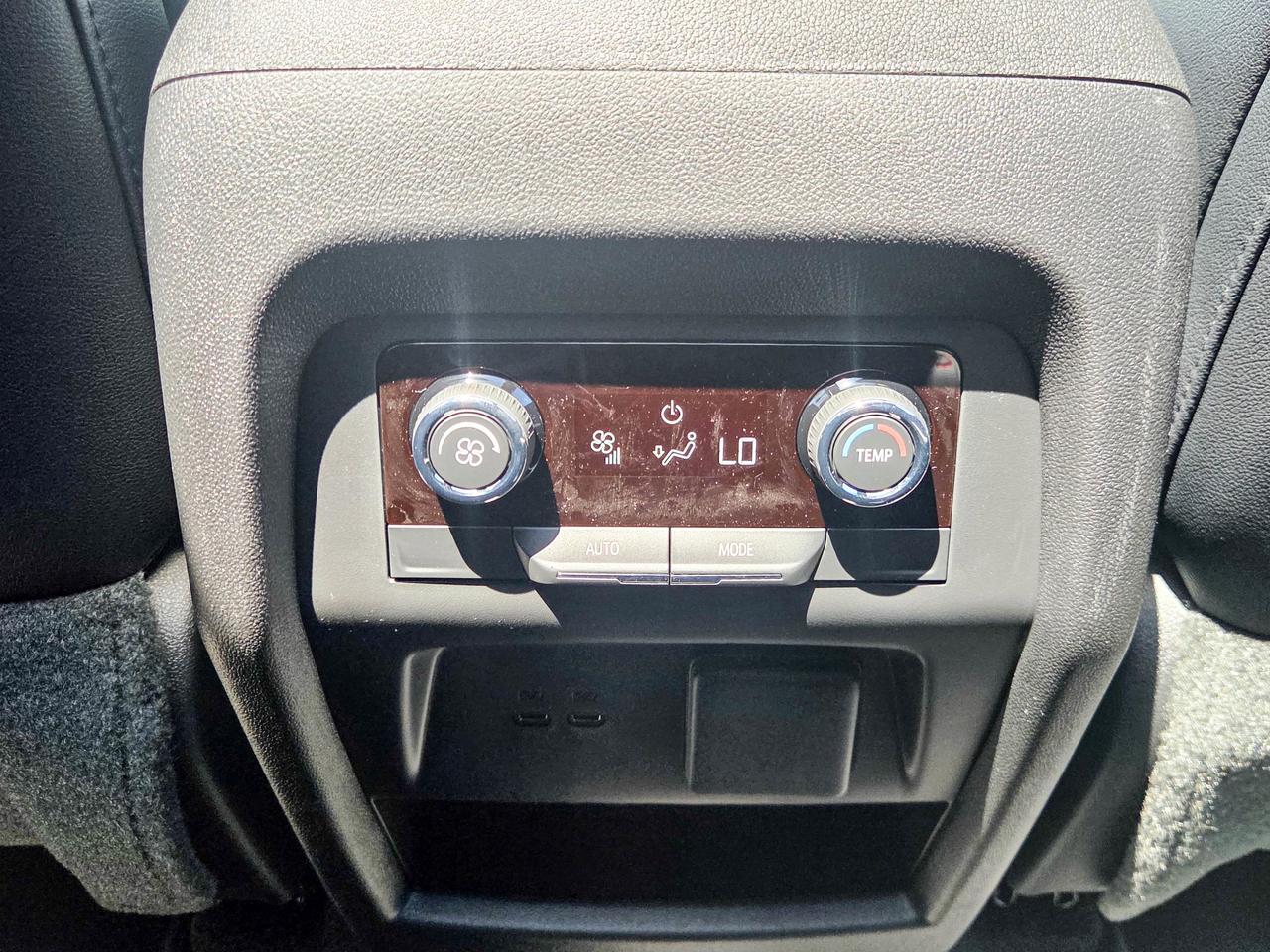 2026 Chevrolet Traverse Z71 Photo