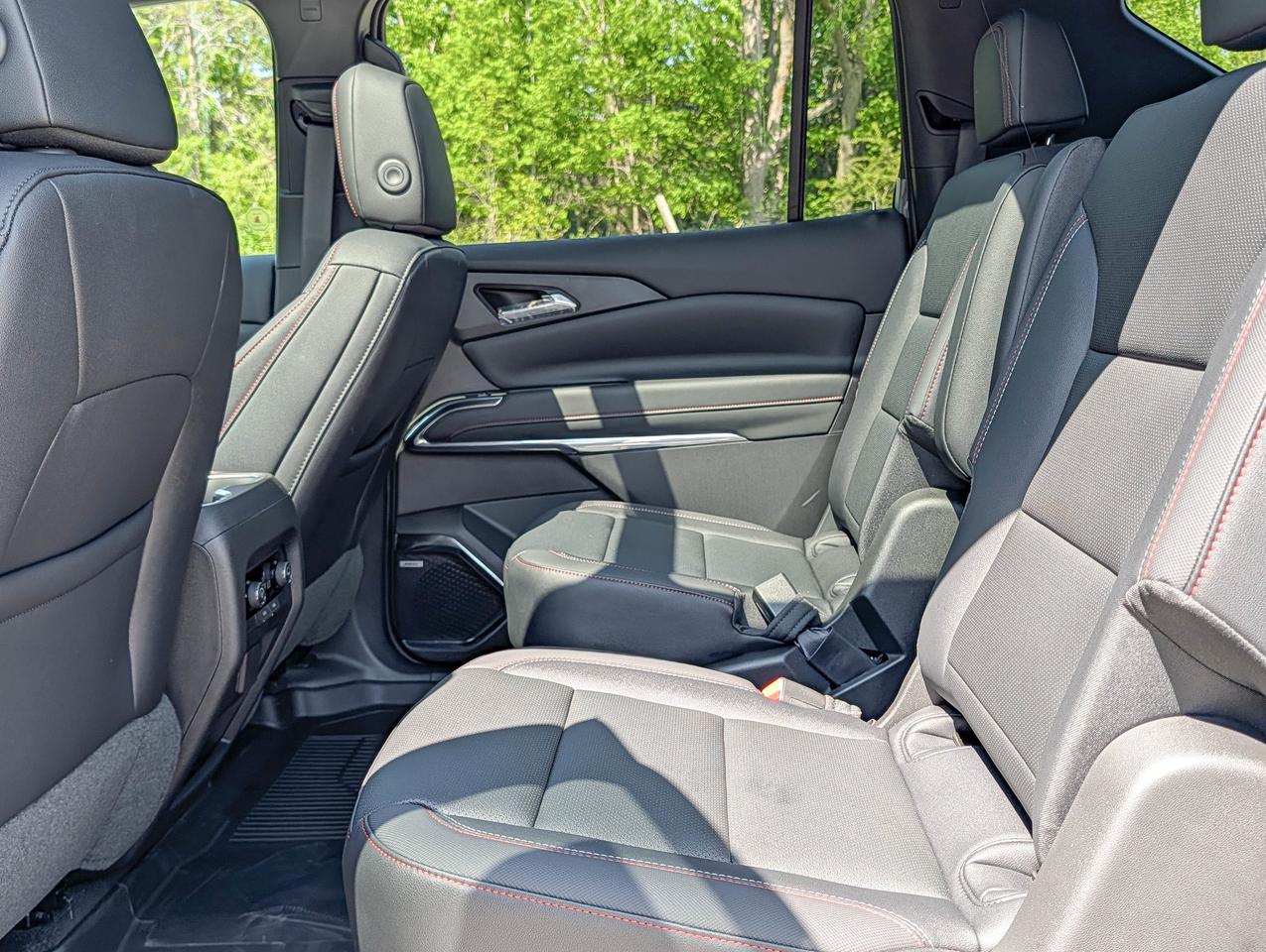 2026 Chevrolet Traverse Z71 Photo