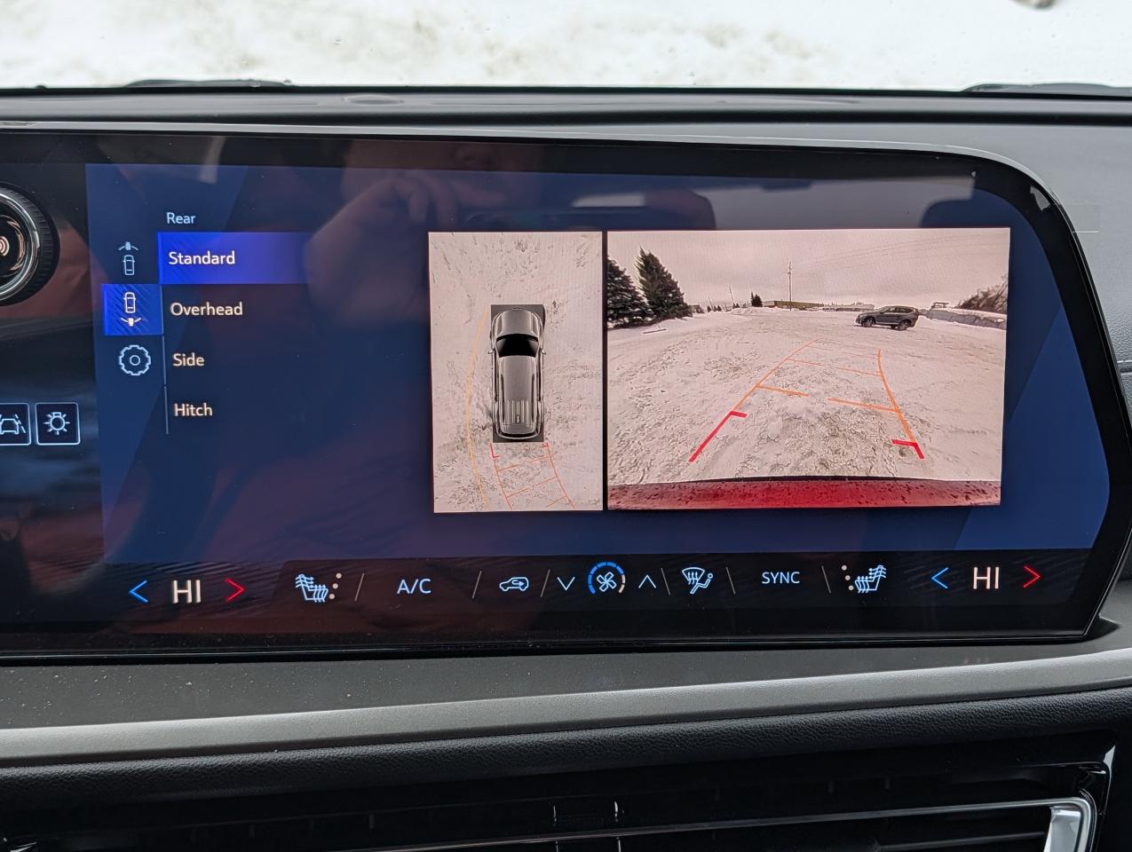 2026 Chevrolet Traverse LT Photo