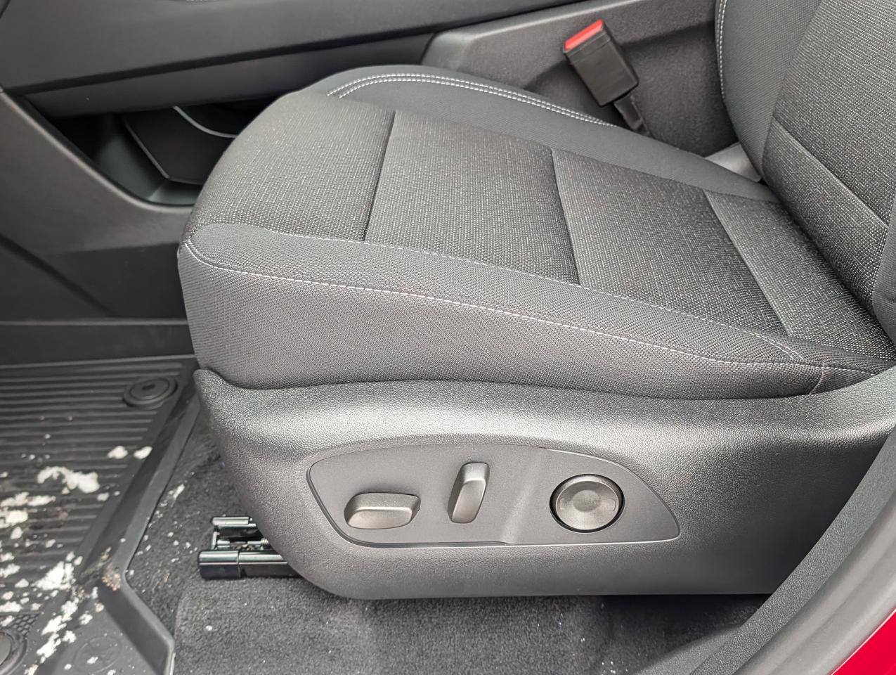 2026 Chevrolet Traverse LT Photo