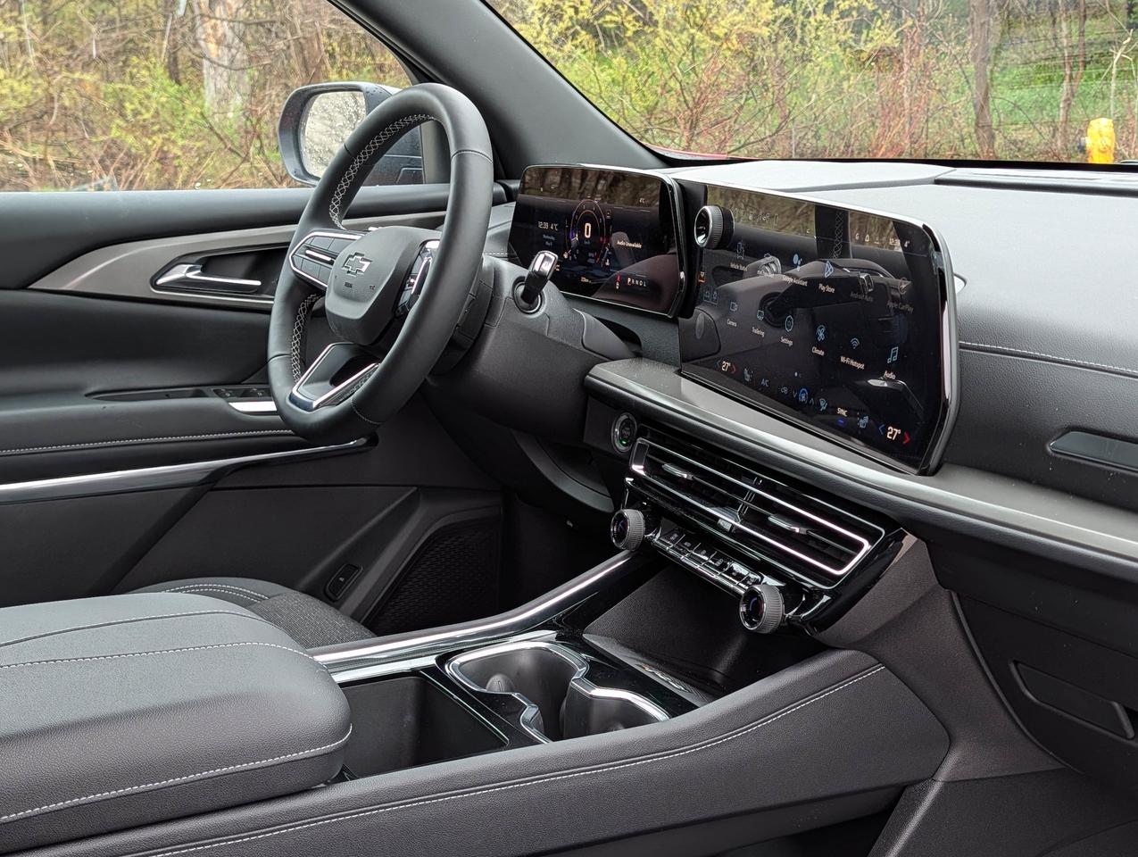 2026 Chevrolet Traverse LT Photo