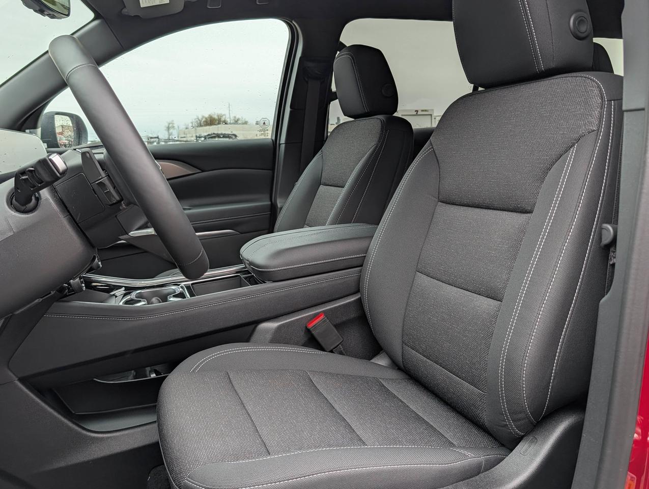 2026 Chevrolet Traverse LT Photo