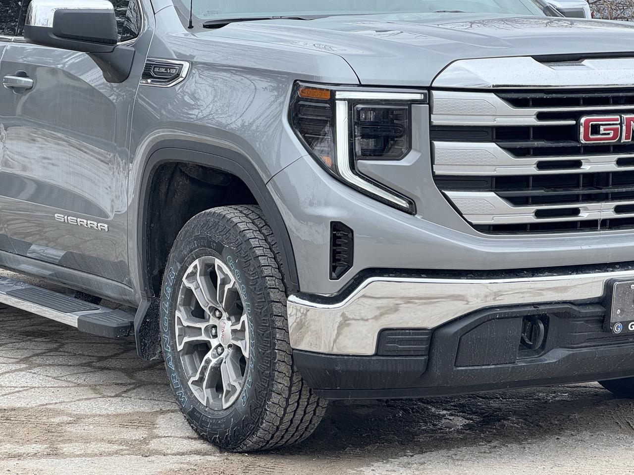 2026 GMC Sierra 1500 SLE Photo3