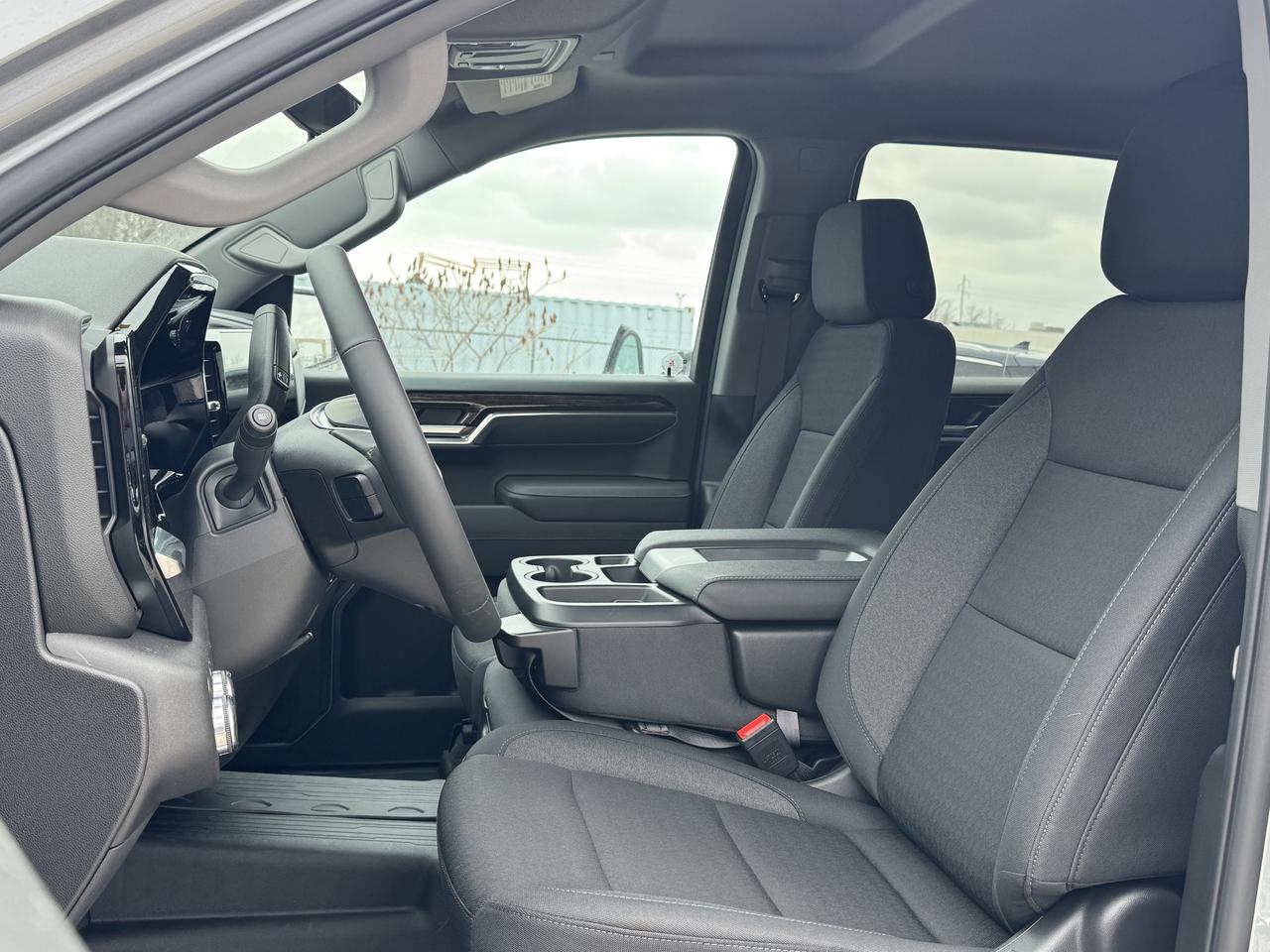 2026 GMC Sierra 1500 SLE Photo