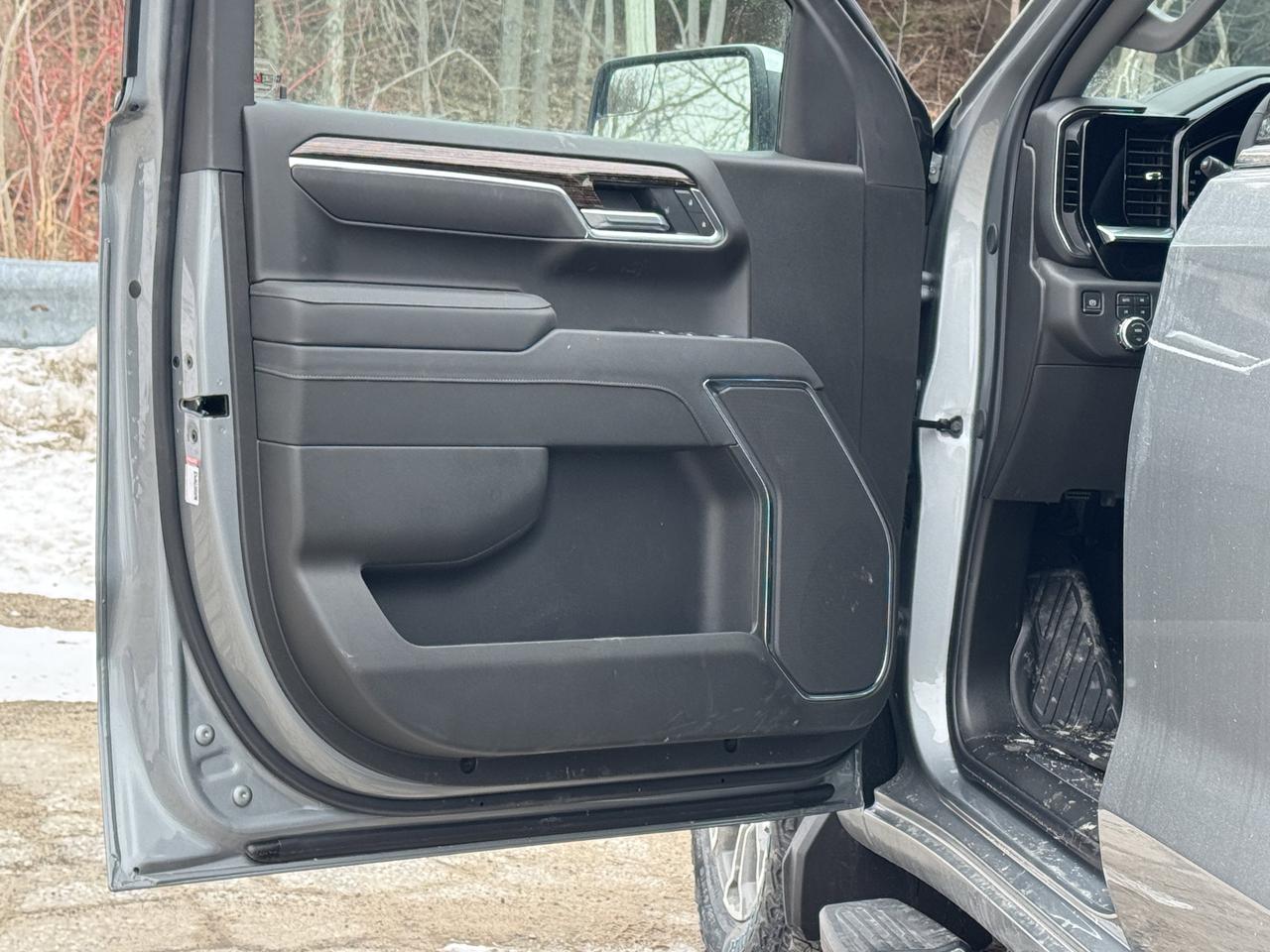 2026 GMC Sierra 1500 SLE Photo