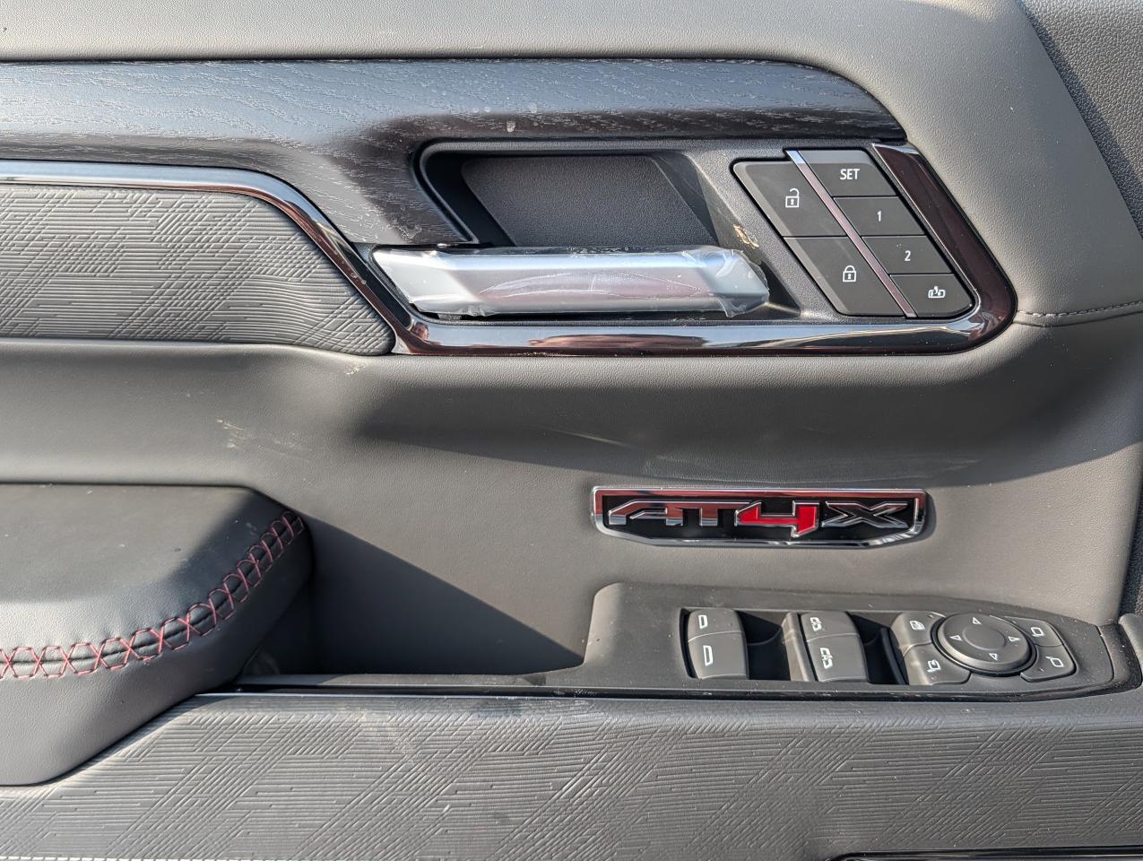 2026 GMC Sierra 1500 AT4X Photo