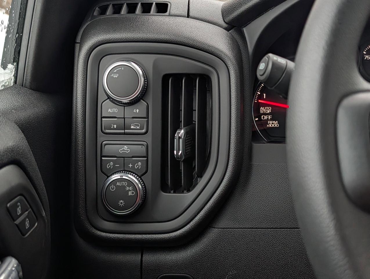 2026 GMC Sierra 1500 PRO Photo