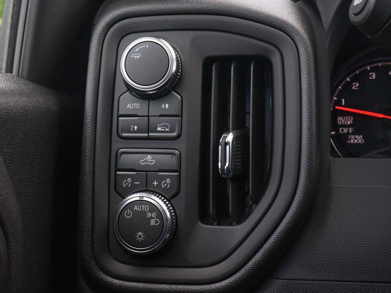 2026 GMC Sierra 1500 PRO Photo
