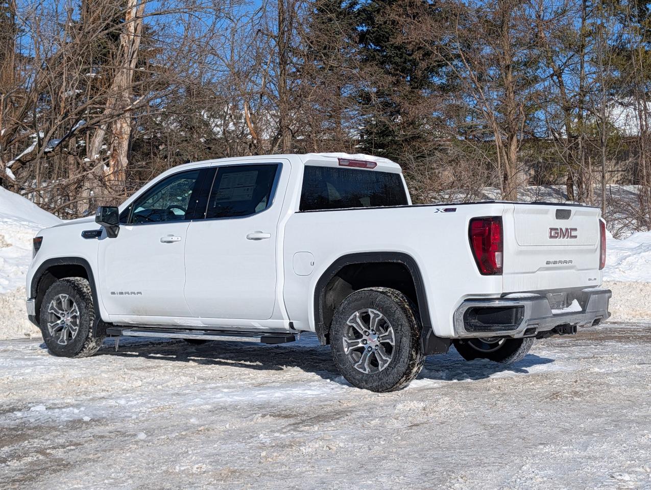 2026 GMC Sierra 1500 SLE Photo