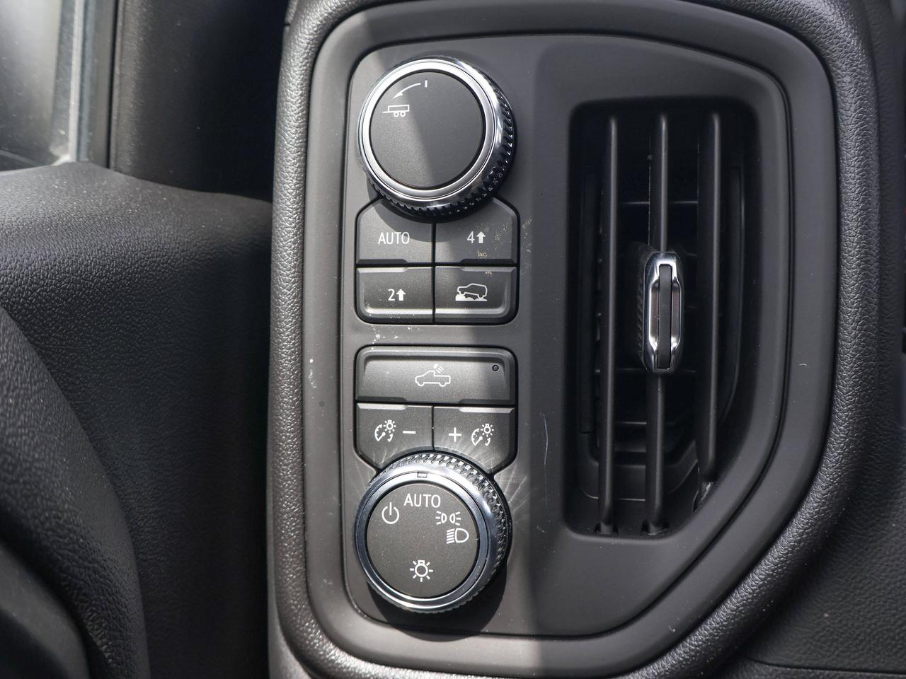 2026 GMC Sierra 1500 PRO Photo