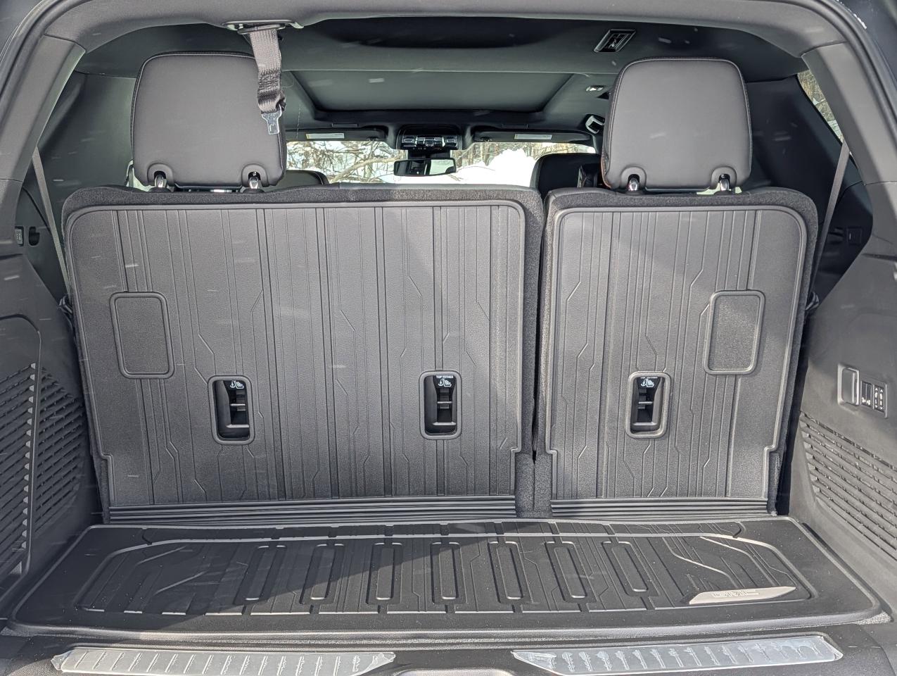 2026 GMC Yukon AT4 Photo