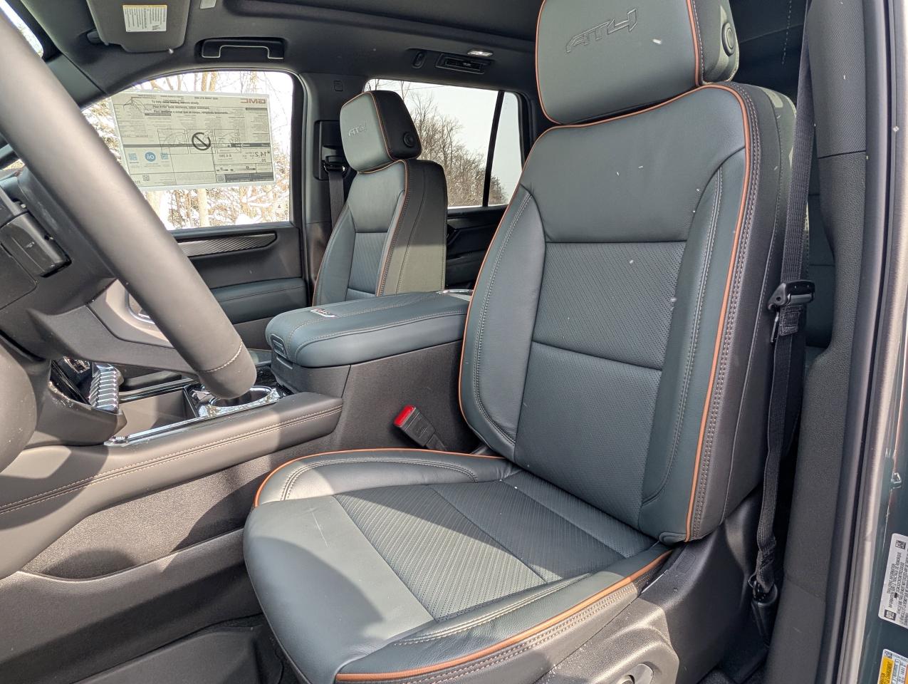 2026 GMC Yukon AT4 Photo