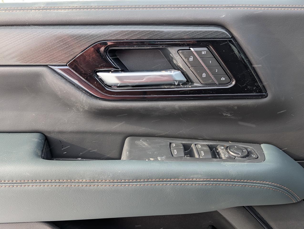 2026 GMC Yukon AT4 Photo