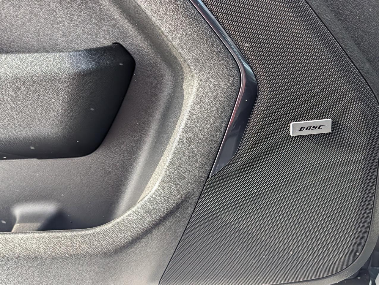 2026 GMC Yukon AT4 Photo