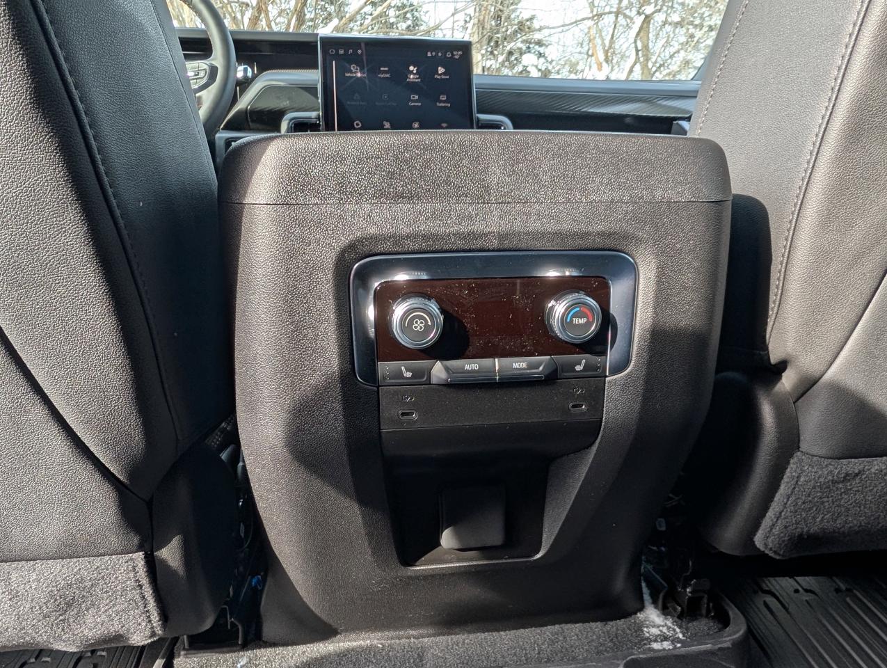 2026 GMC Yukon AT4 Photo