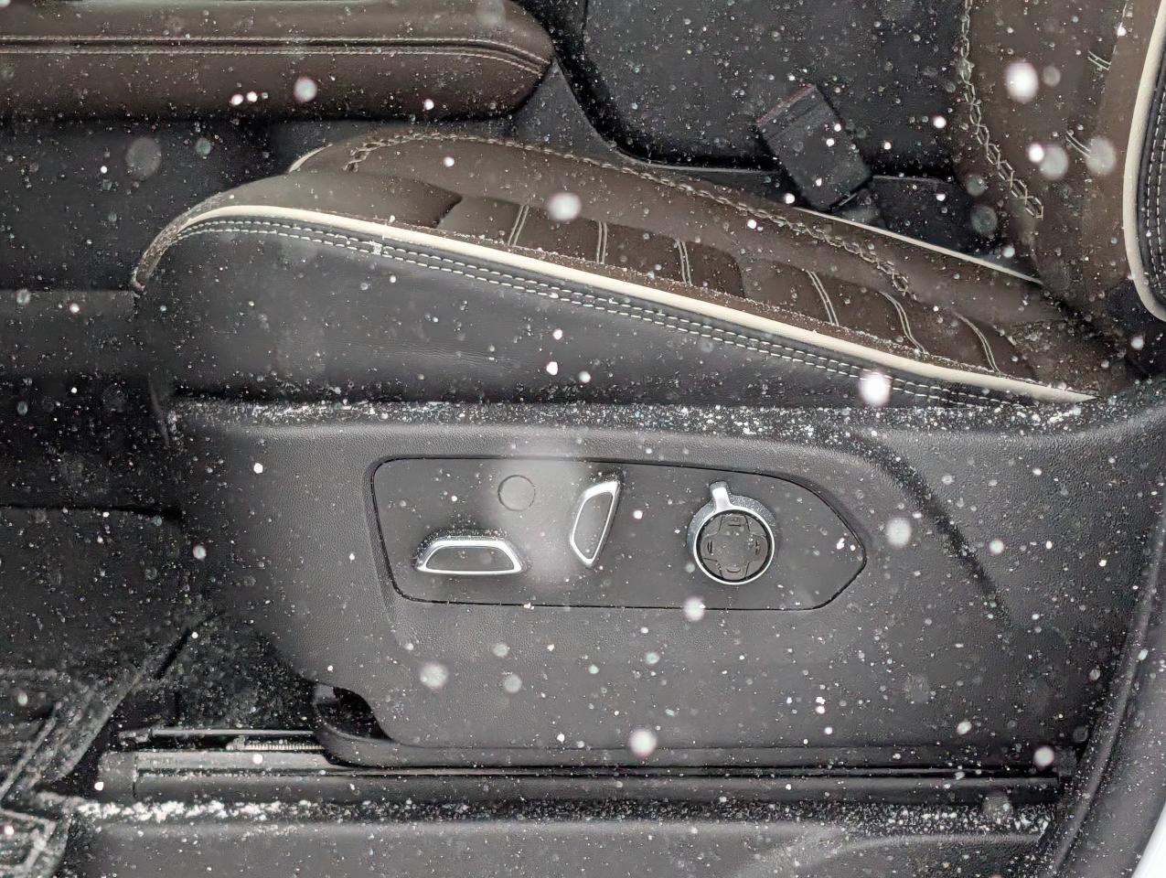 2026 GMC Yukon XL Denali Ultimate Photo