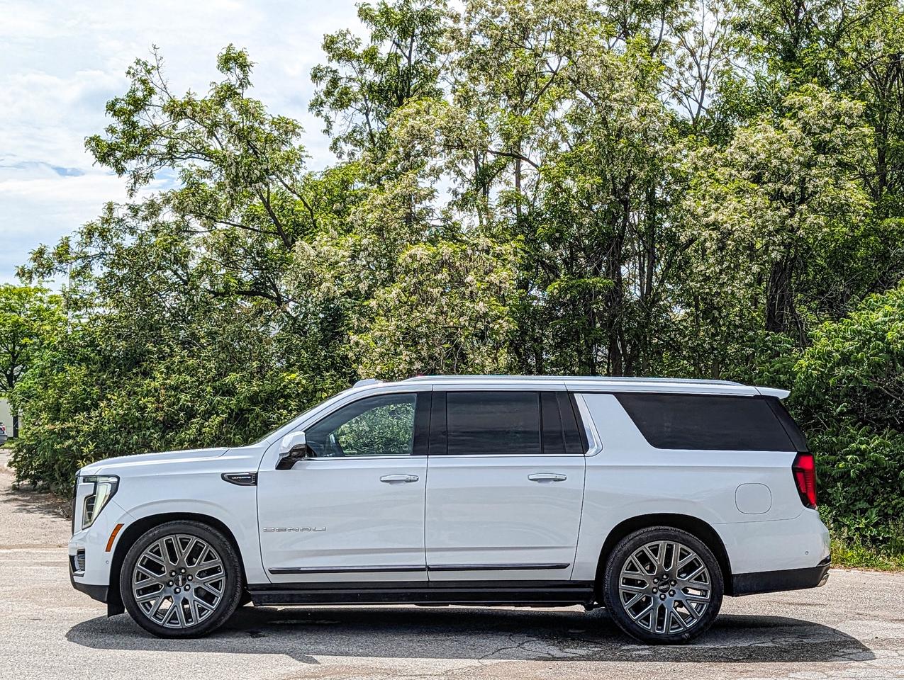 2026 GMC Yukon XL Denali Ultimate Photo