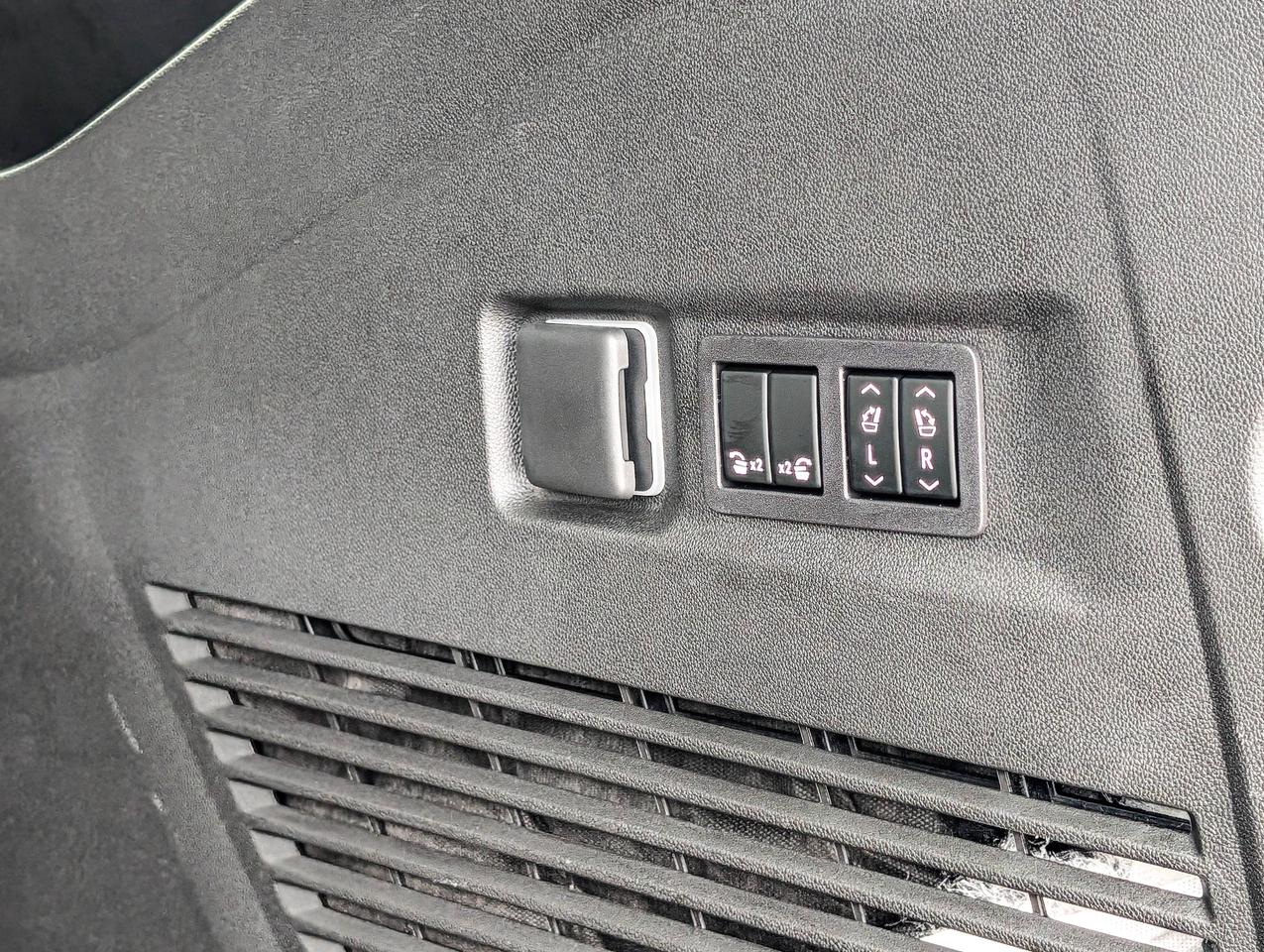 2026 GMC Yukon XL Denali Ultimate Photo