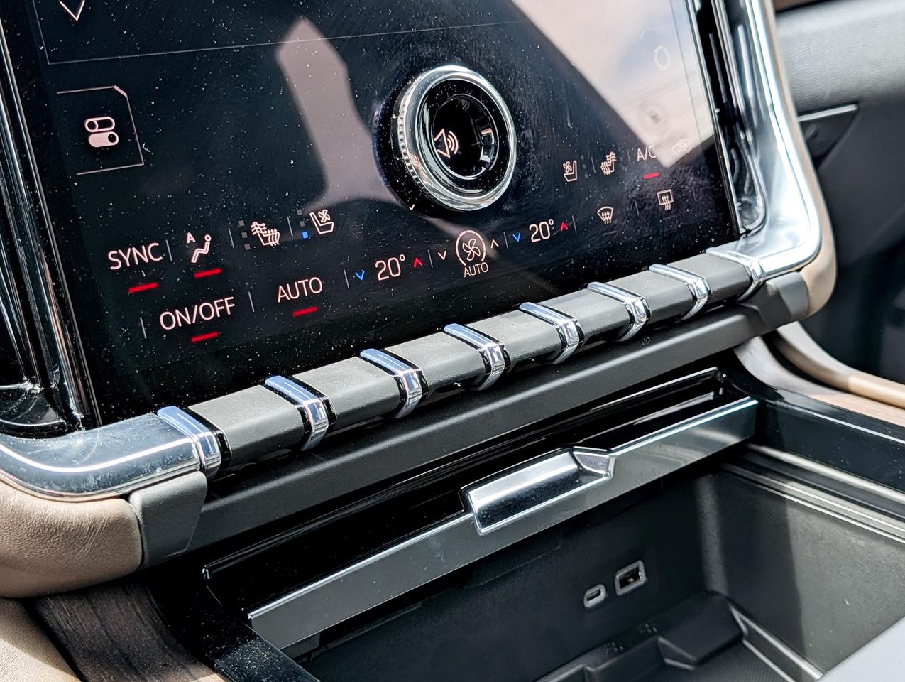 2026 GMC Yukon XL Denali Ultimate Photo