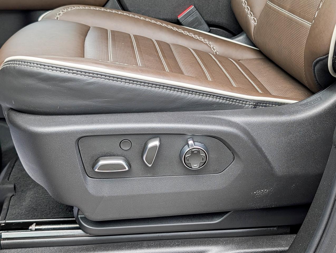2026 GMC Yukon XL Denali Ultimate Photo