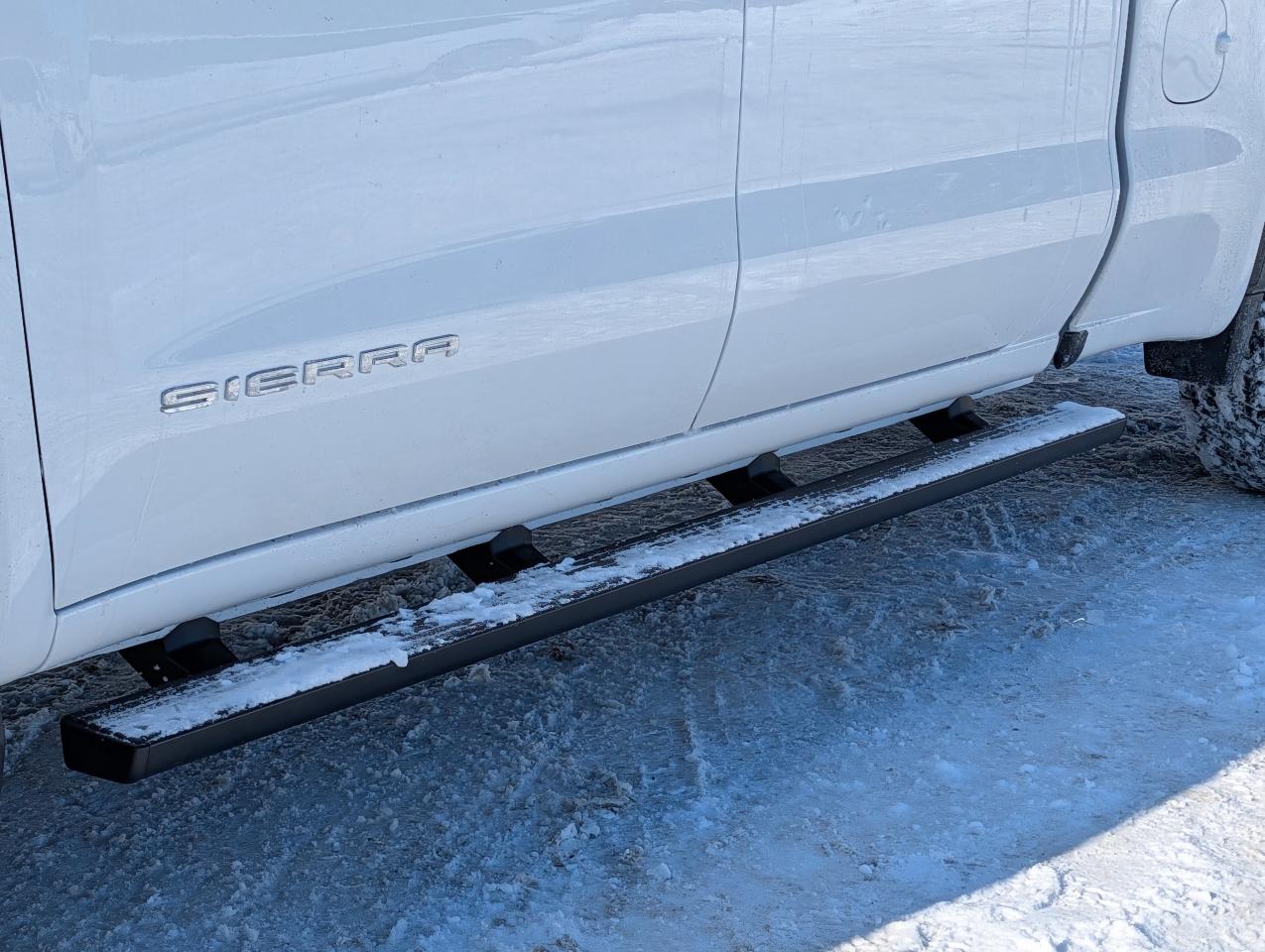 2026 GMC Sierra 1500 PRO Photo3