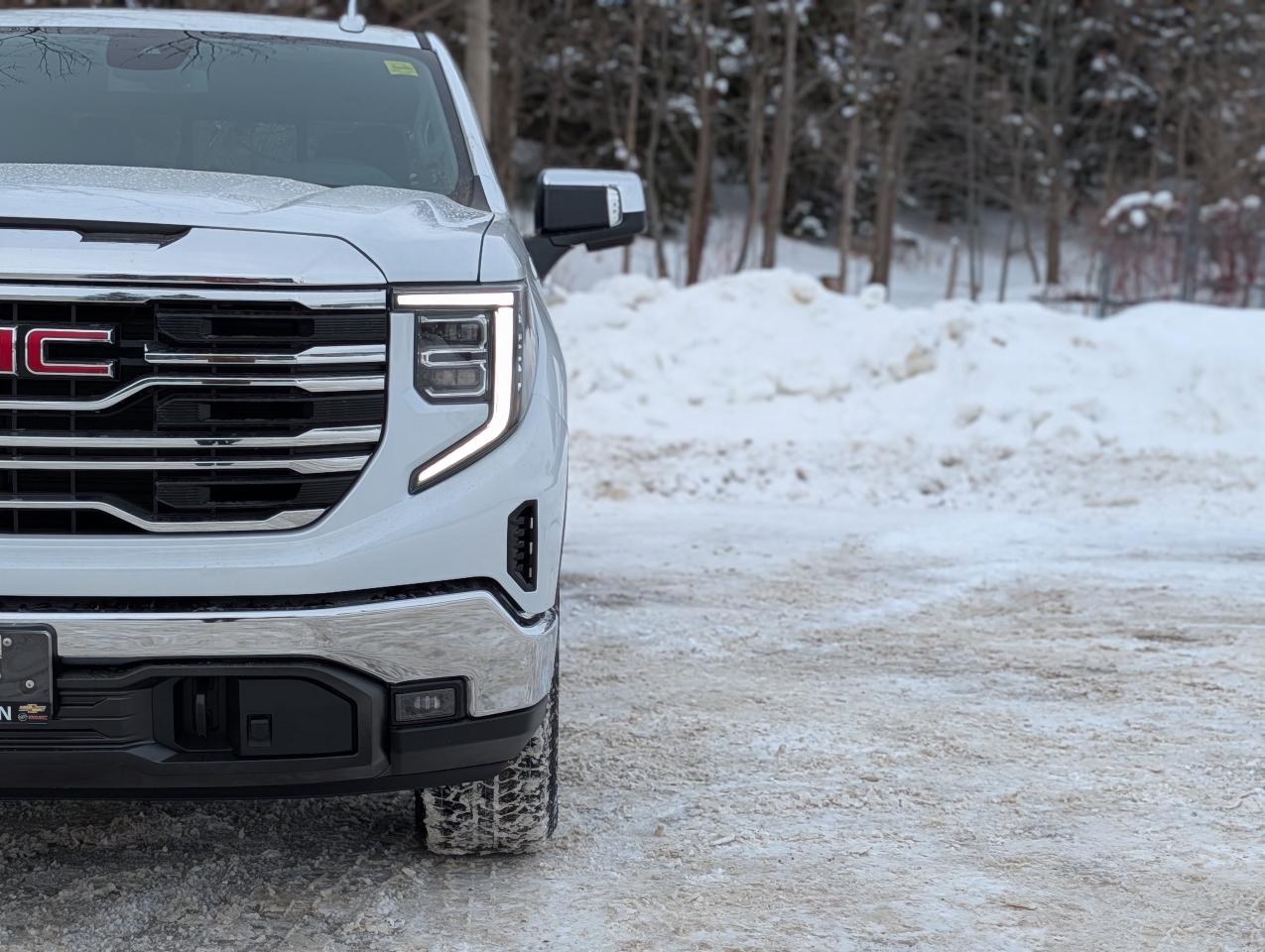 2026 GMC Sierra 1500 SLT Photo