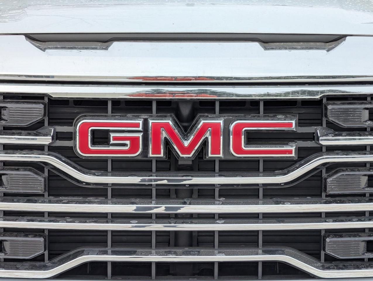 2026 GMC Sierra 1500 SLT Photo