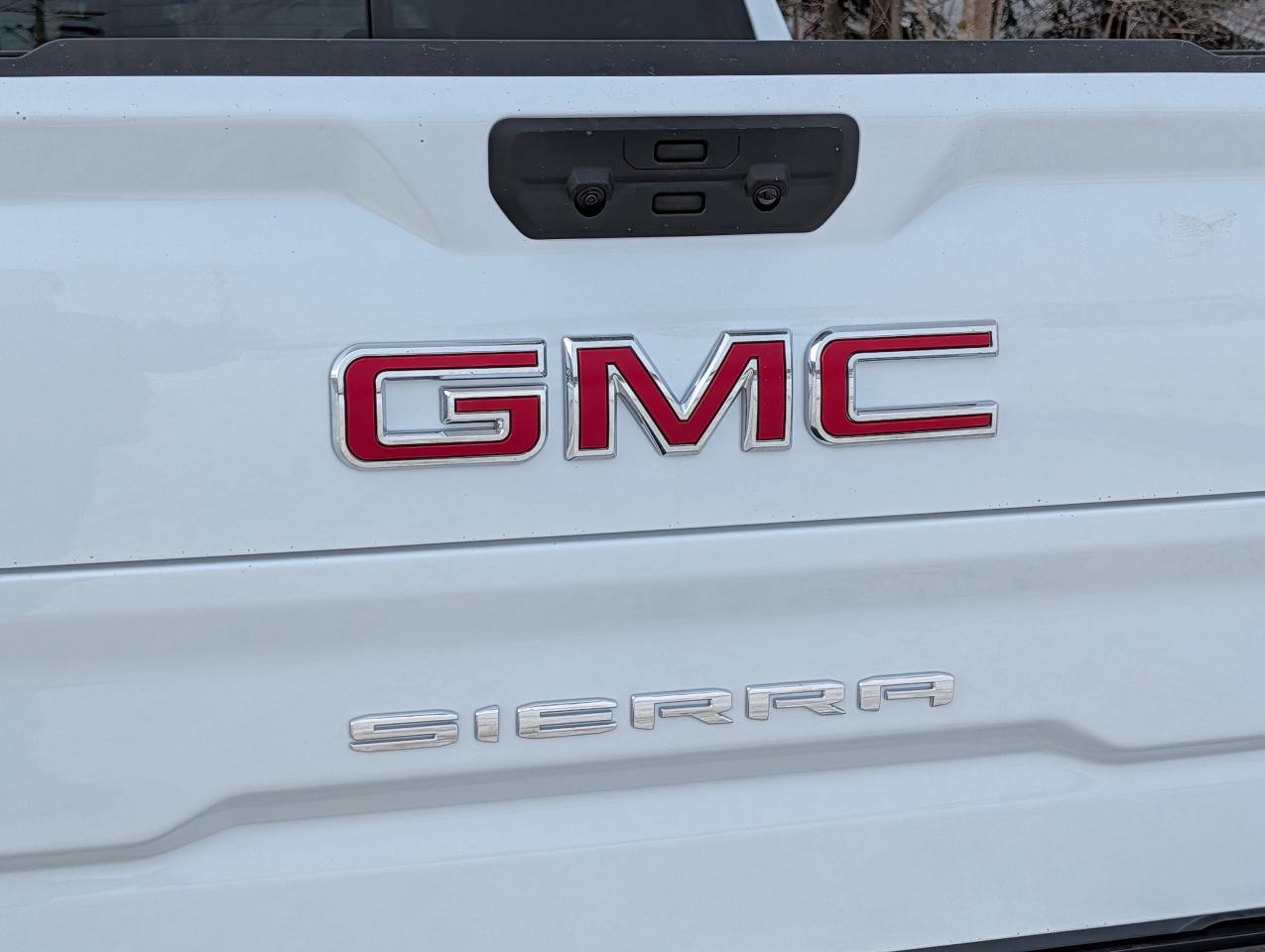 2026 GMC Sierra 1500 SLT Photo