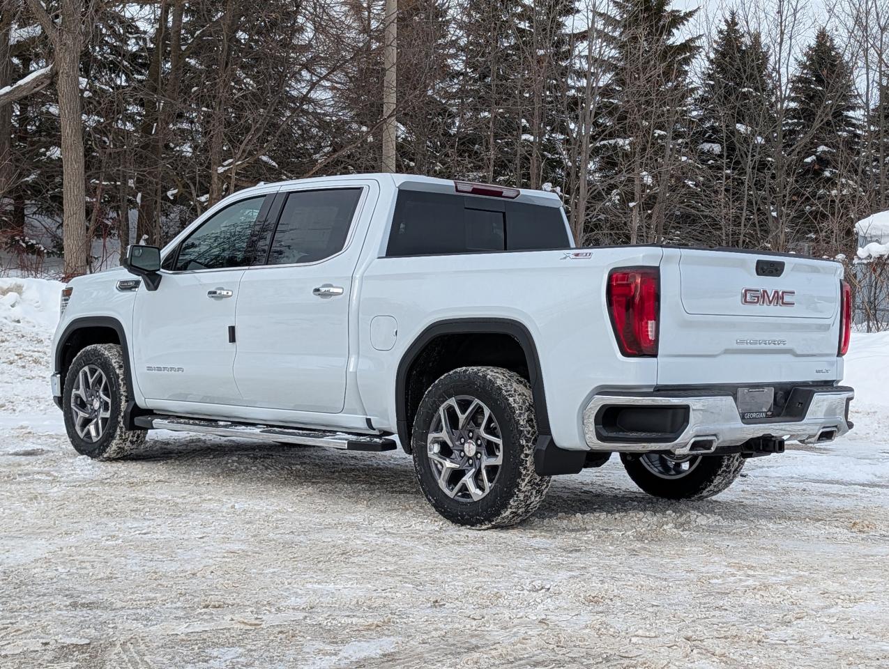 2026 GMC Sierra 1500 SLT Photo