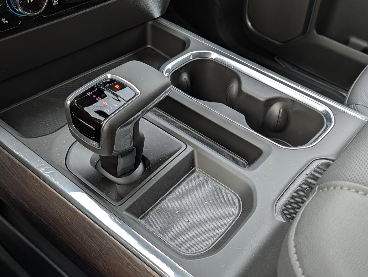 2026 GMC Sierra 1500 SLT Photo