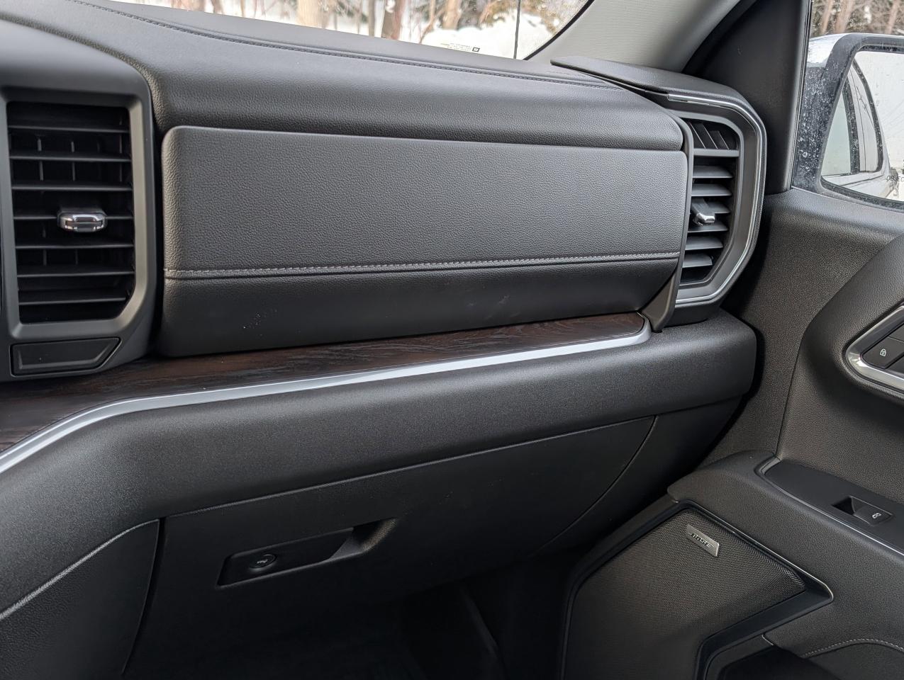 2026 GMC Sierra 1500 SLT Photo