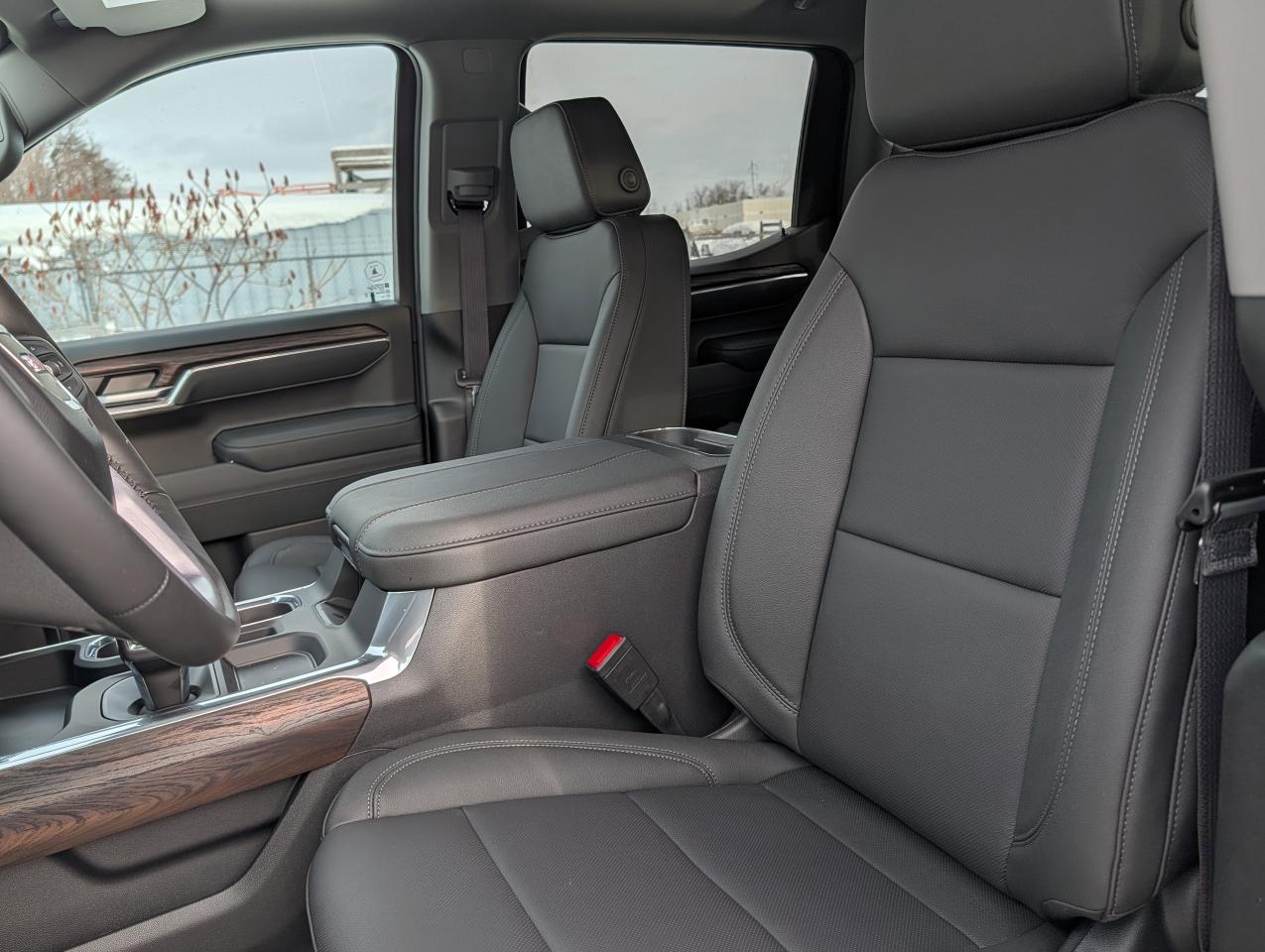 2026 GMC Sierra 1500 SLT Photo