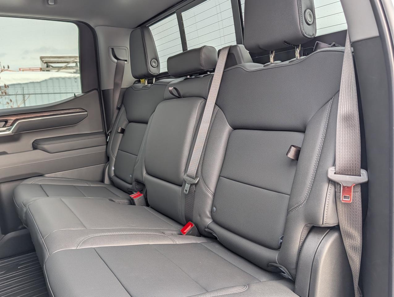 2026 GMC Sierra 1500 SLT Photo