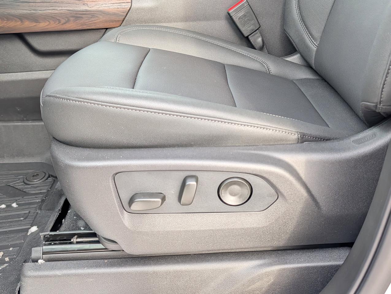 2026 GMC Sierra 1500 SLT Photo