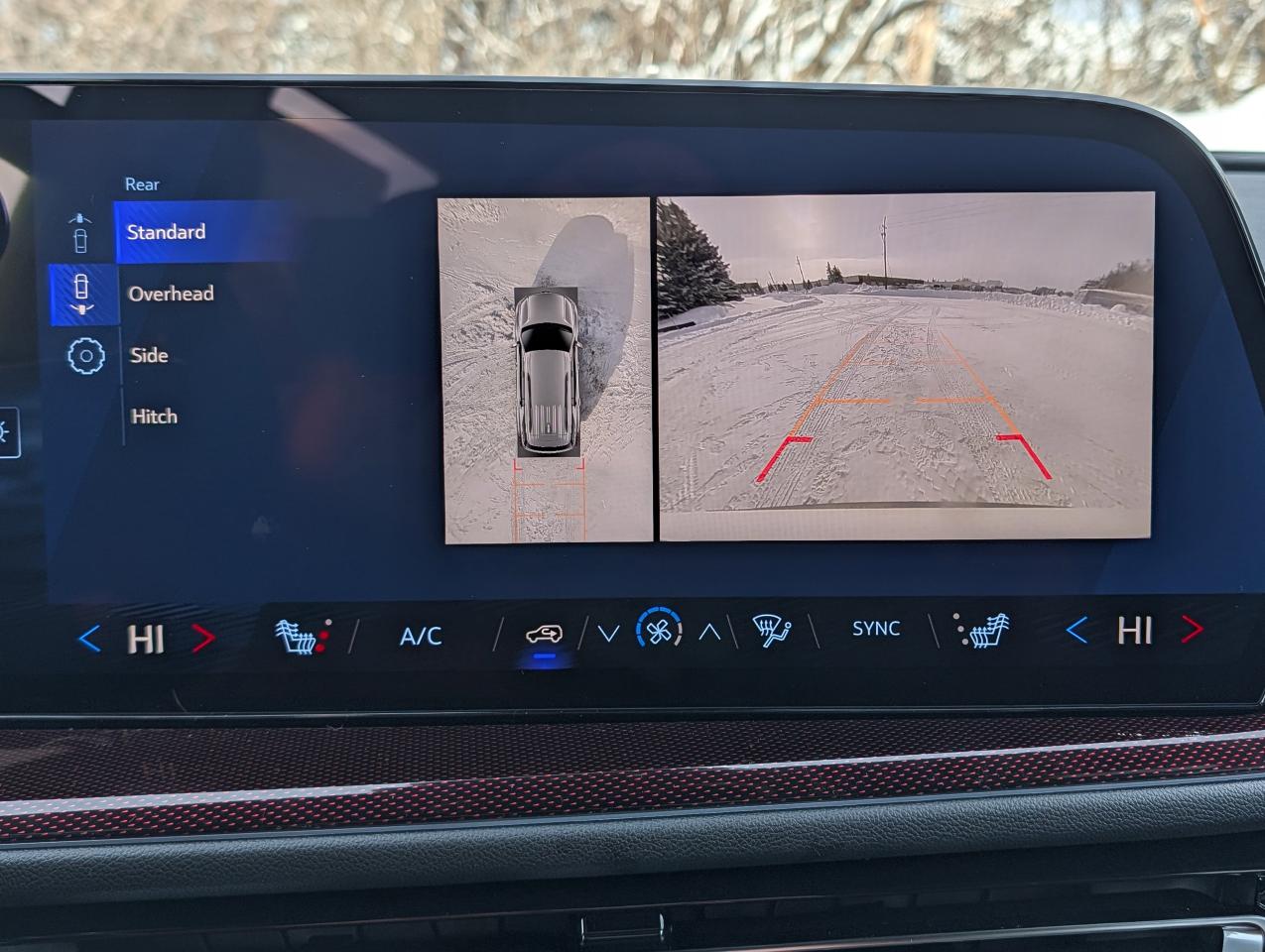 2026 Chevrolet Traverse Z71 Photo